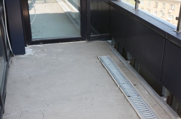 Cost of Veranda Drain Installation in Maryville